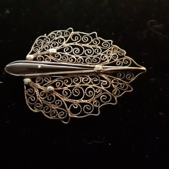 Antique Silver Filigree and Onyx Brooch
